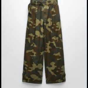 SOLD OUT NWOT ZARA cargo pants